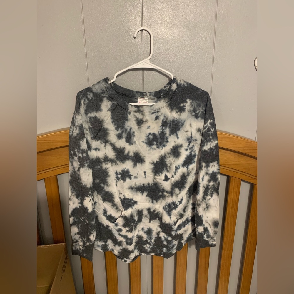 no boundaries, Medium (7-9), grey and white